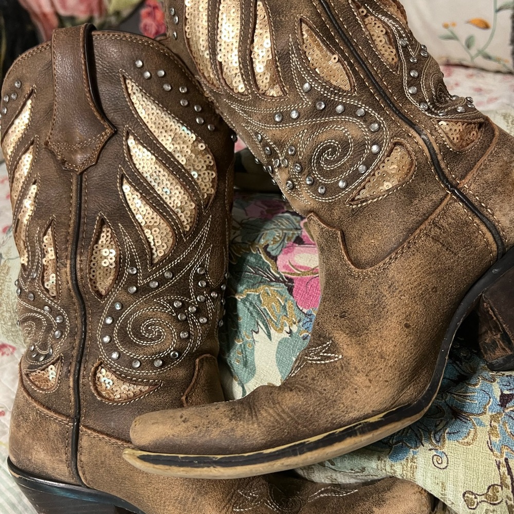 Brown Durango Cowboy Boots with Sequins & Rhinestones Cowboy Carter Fabulous !